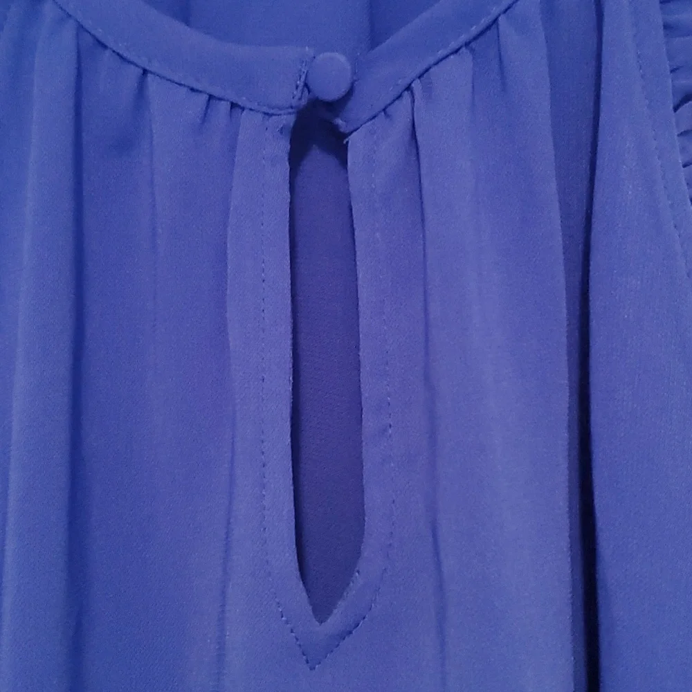Beautiful blue tank top from Naked Zebra, Size SMALL - Picture 4 of 4